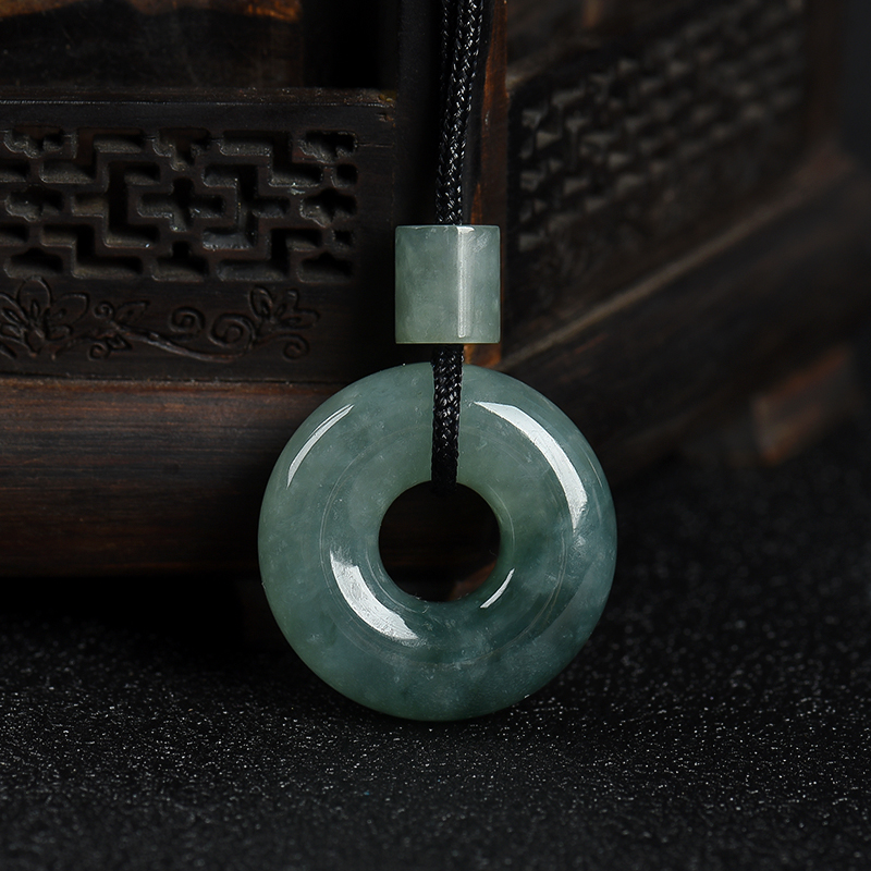 豆种灰绿翡翠平安扣吊坠-红掌柜