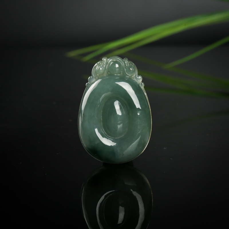 油青种灰绿翡翠福贝吊坠-红掌柜