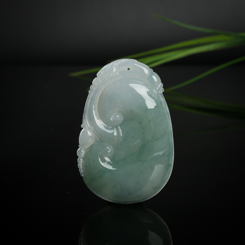 糯种飘花翡翠如意吊坠-红掌柜