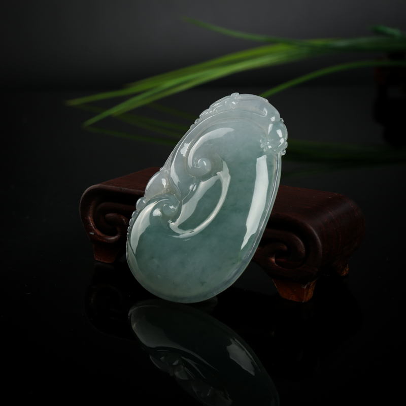 糯种翡翠如意吊坠-红掌柜