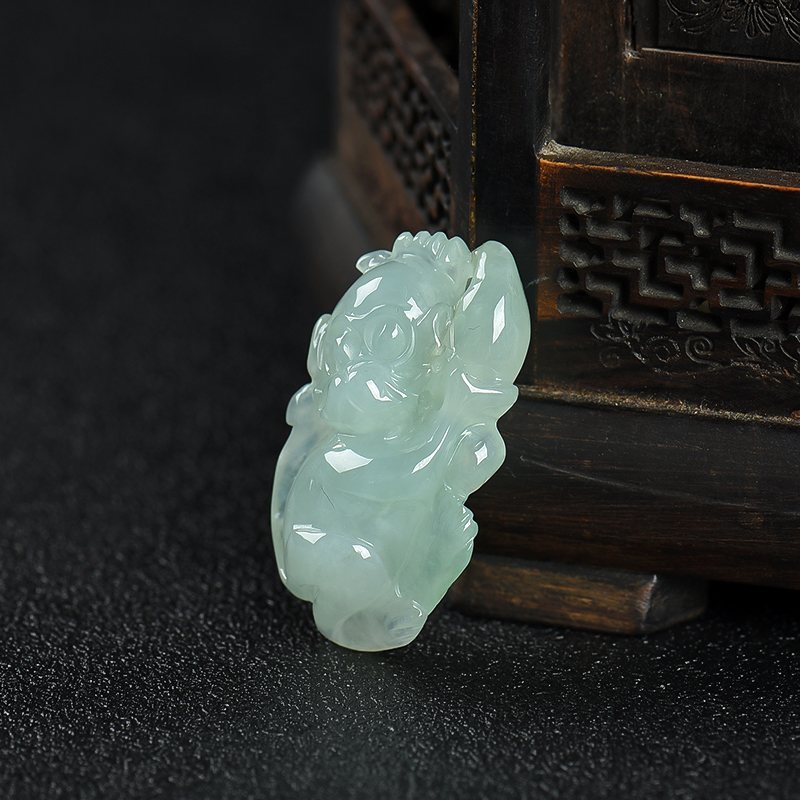 缅甸糯种浅绿翡翠申猴吊坠-红掌柜