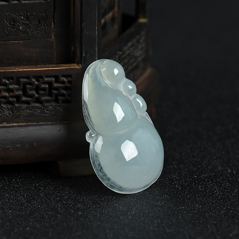 天然糯种灰绿翡翠福禄吊坠-红掌柜