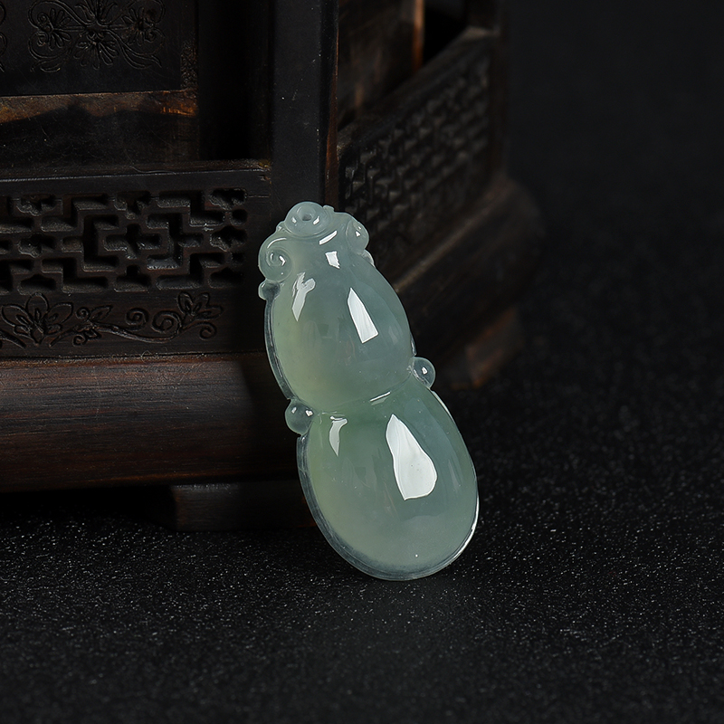 天然糯种灰绿翡翠福禄吊坠-红掌柜