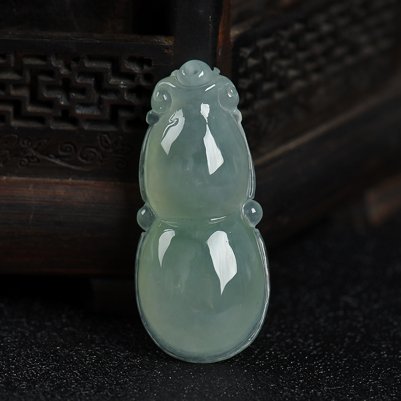 缅甸天然糯种灰绿翡翠吊坠-红掌柜