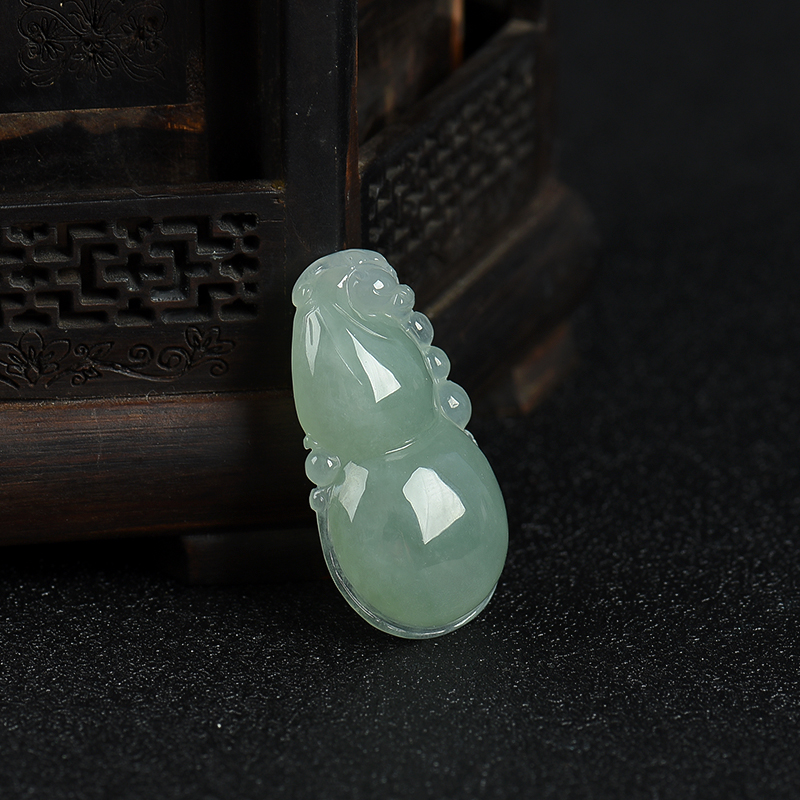 天然糯种灰绿翡翠福禄吊坠-红掌柜