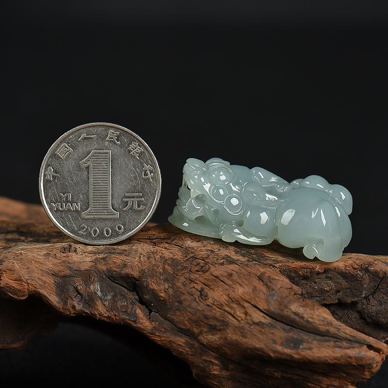 糯种翡翠貔貅吊坠-红掌柜