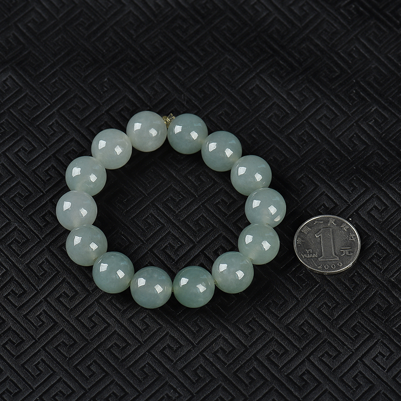 糯冰种飘花翡翠手串-红掌柜