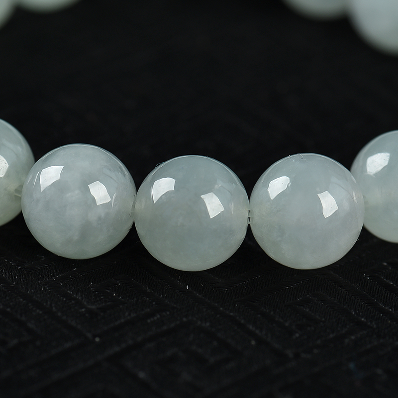 天然糯冰种灰绿翡翠单圈手串-红掌柜