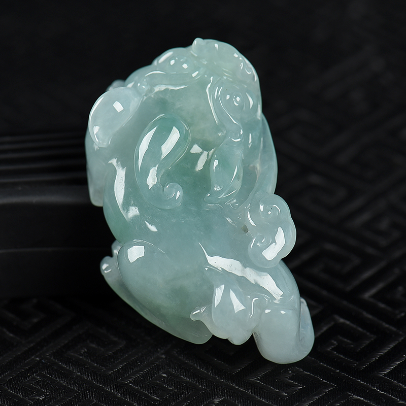 缅甸天然糯冰种浅绿翡翠吊坠-红掌柜