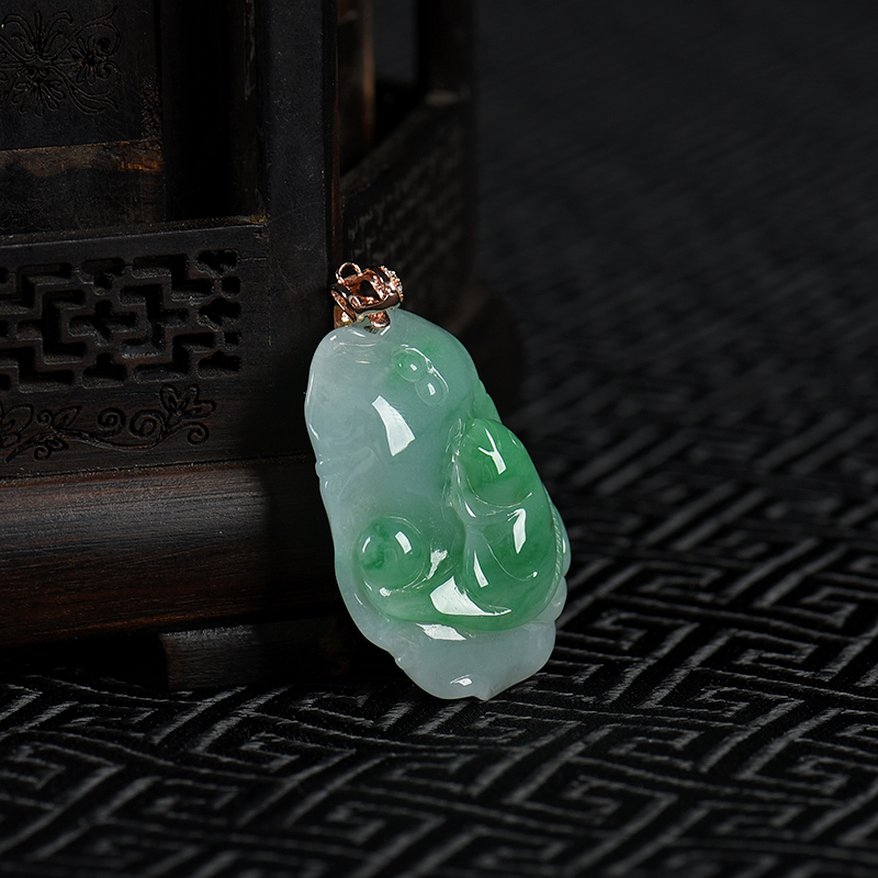 糯种飘翠翡翠金玉满堂吊坠-红掌柜