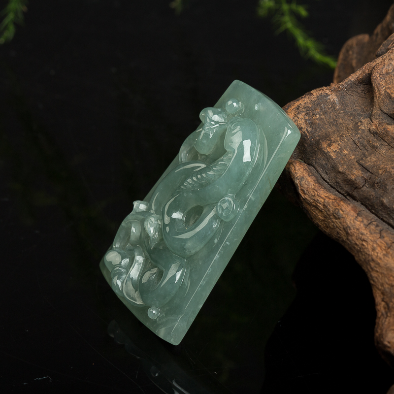 糯种翡翠蛇吊坠-红掌柜