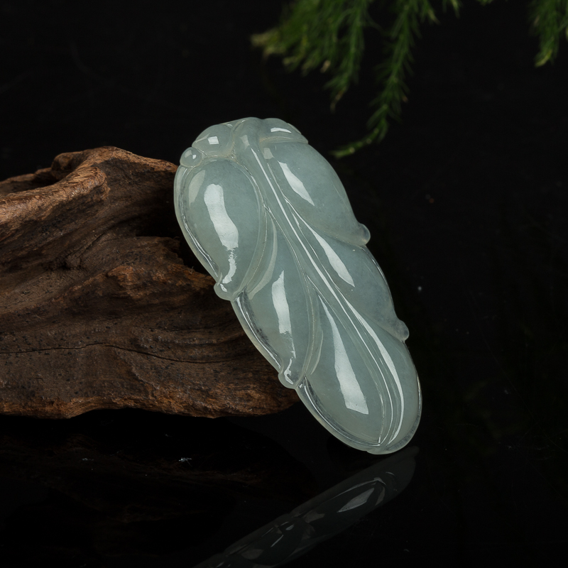 翡翠金枝玉叶吊坠-红掌柜