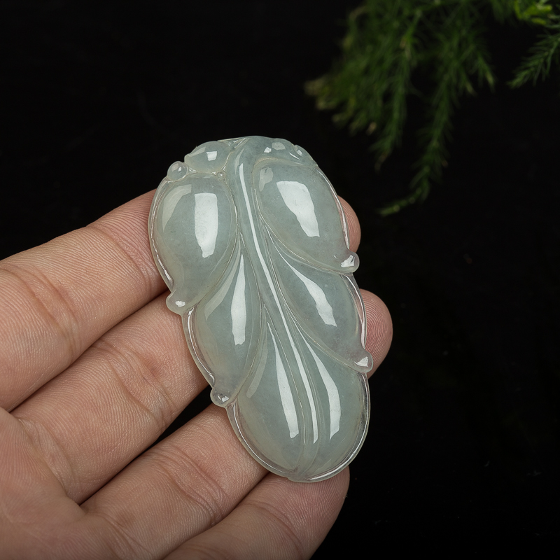 天然翡翠金枝玉叶挂坠-红掌柜