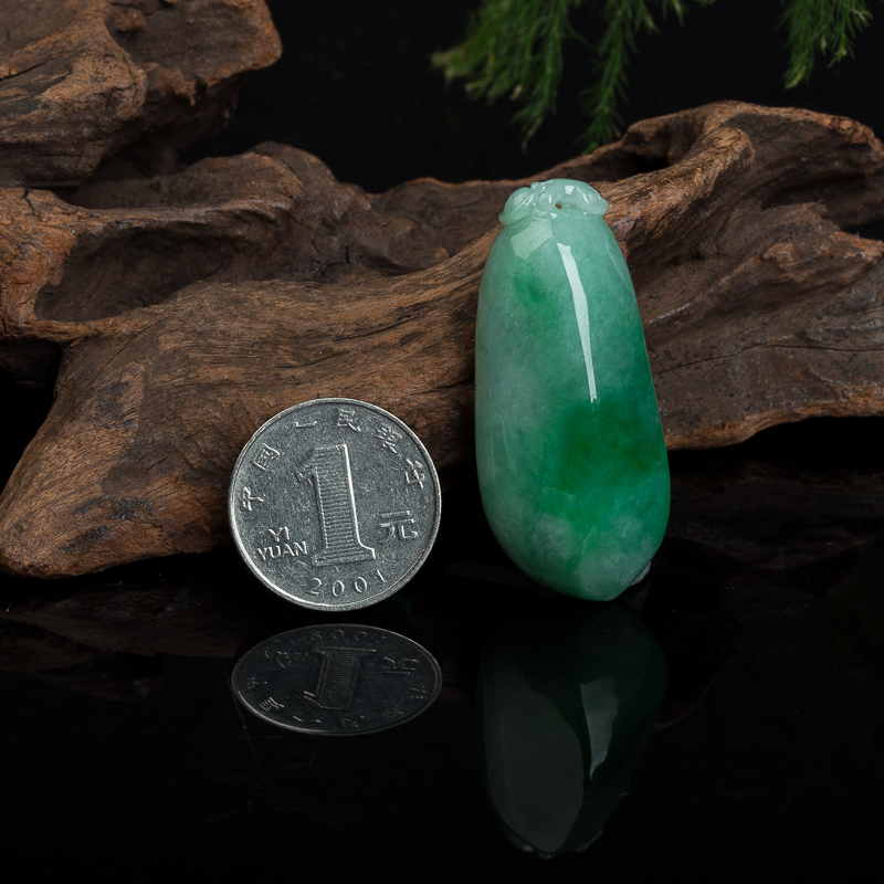 缅甸天然翡翠福瓜吊坠-红掌柜