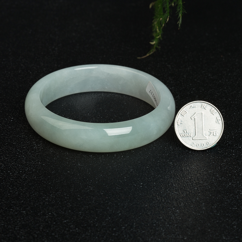 62mm天然缅甸糯种灰绿翡翠手镯-红掌柜