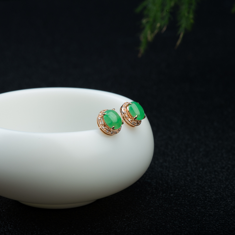 18K豆绿翡翠耳钉-红掌柜