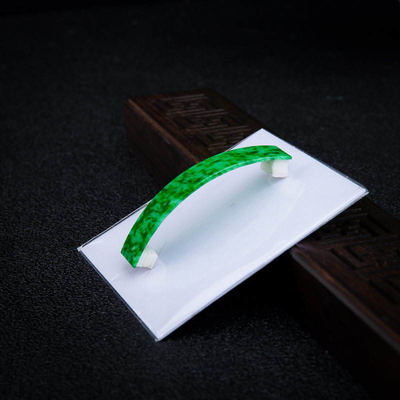 翠绿翡翠长方形弧面戒面-红掌柜