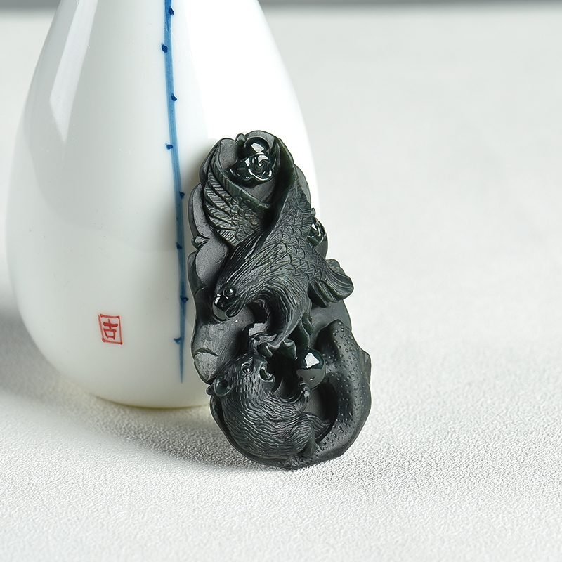 墨翠翡翠英雄吊坠-红掌柜