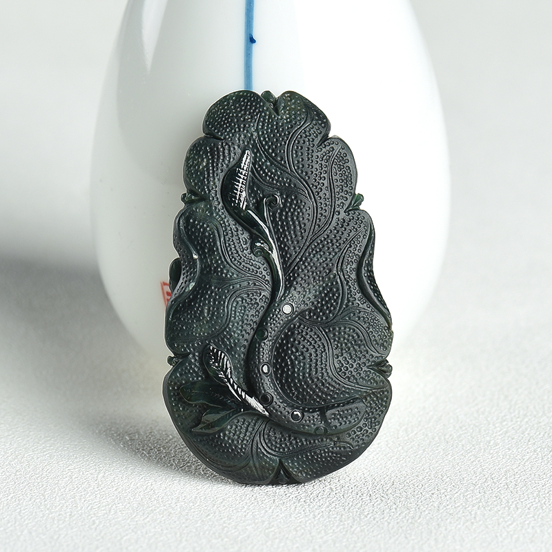 豆种墨翠翡翠吊坠-红掌柜