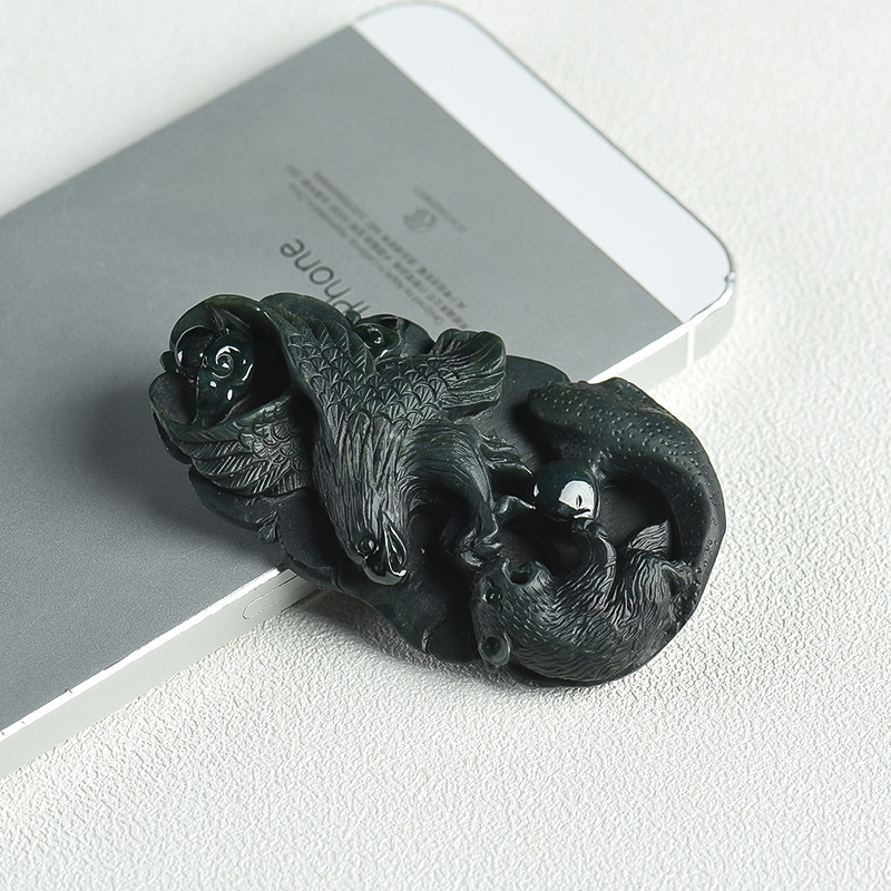 天然翡翠英雄吊坠-红掌柜