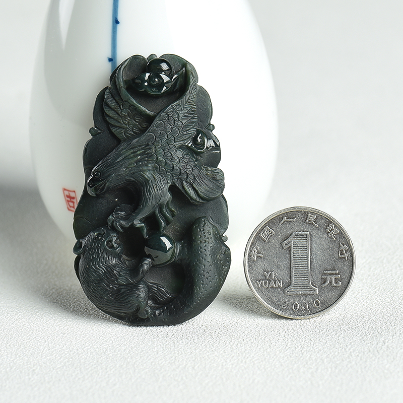 天然豆种墨翠翡翠吊坠-红掌柜