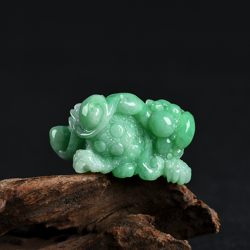 天然翡翠招财进宝吊坠-红掌柜
