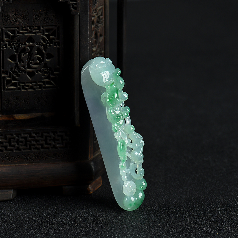 糯种春带彩翡翠福寿如意吊坠-红掌柜