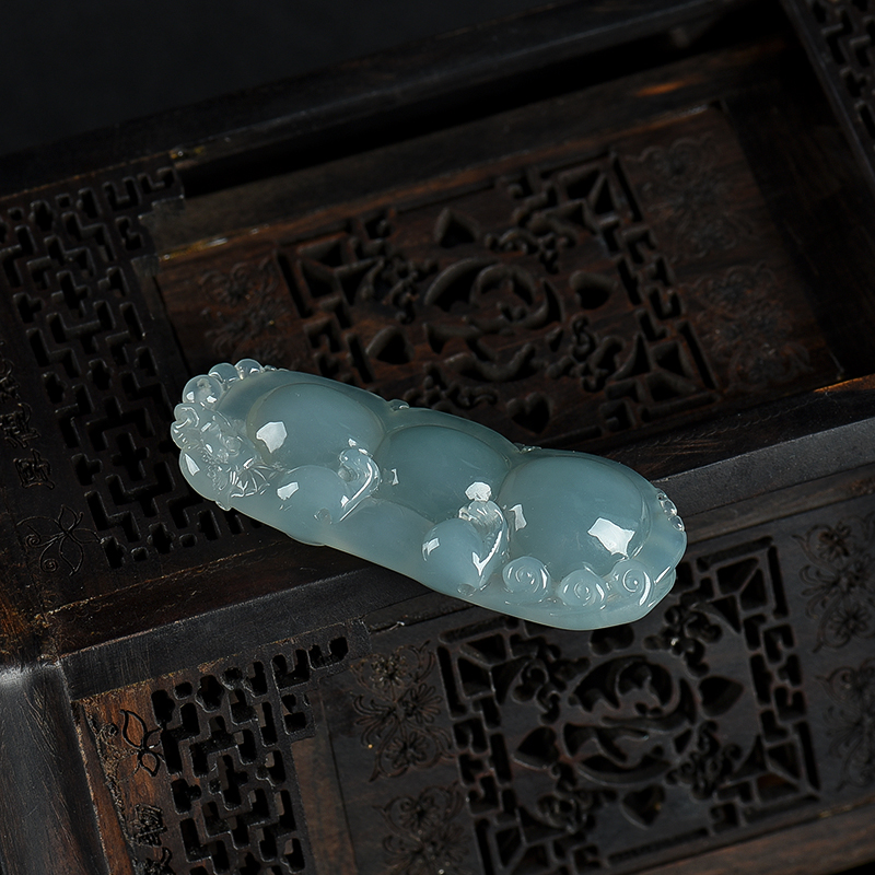 缅甸天然糯种翡翠连中三元吊坠-红掌柜