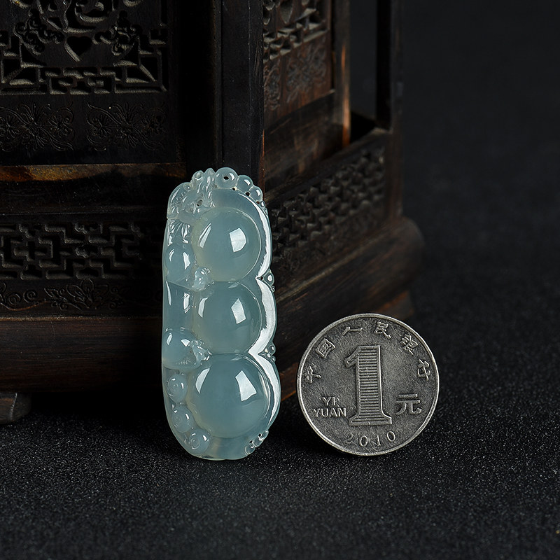 糯种灰绿翡翠连中三元吊坠-红掌柜