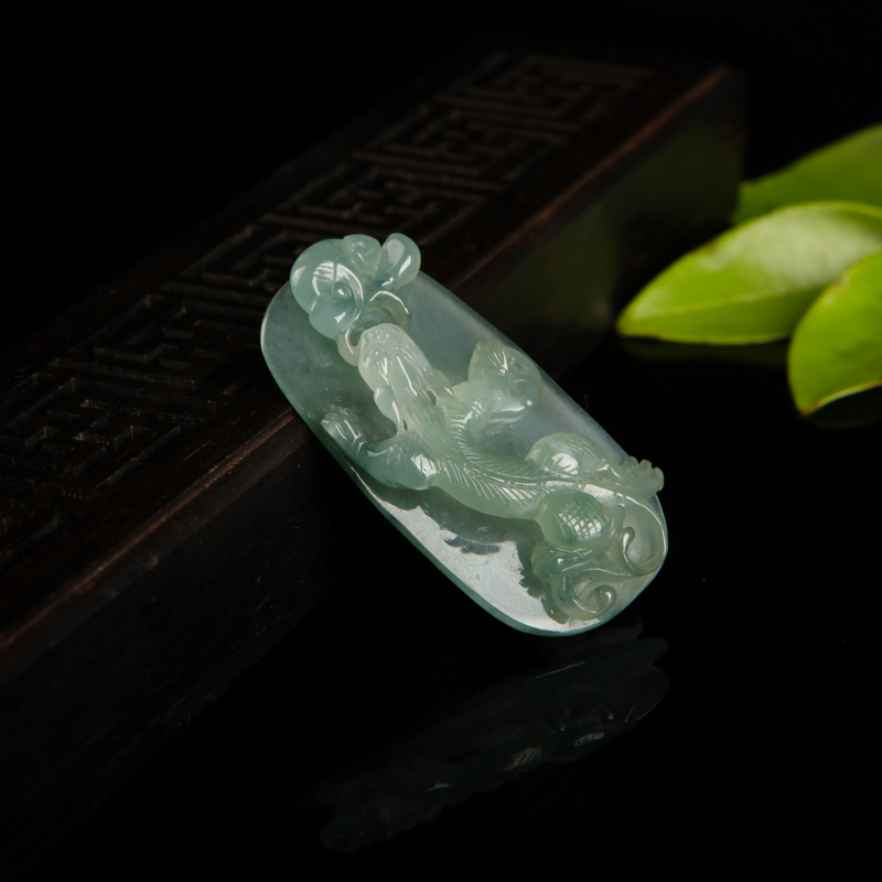 灰绿翡翠貔貅吊坠-红掌柜