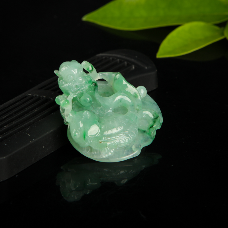 天然糯种飘翠翡翠鱼跃龙门吊坠-红掌柜 