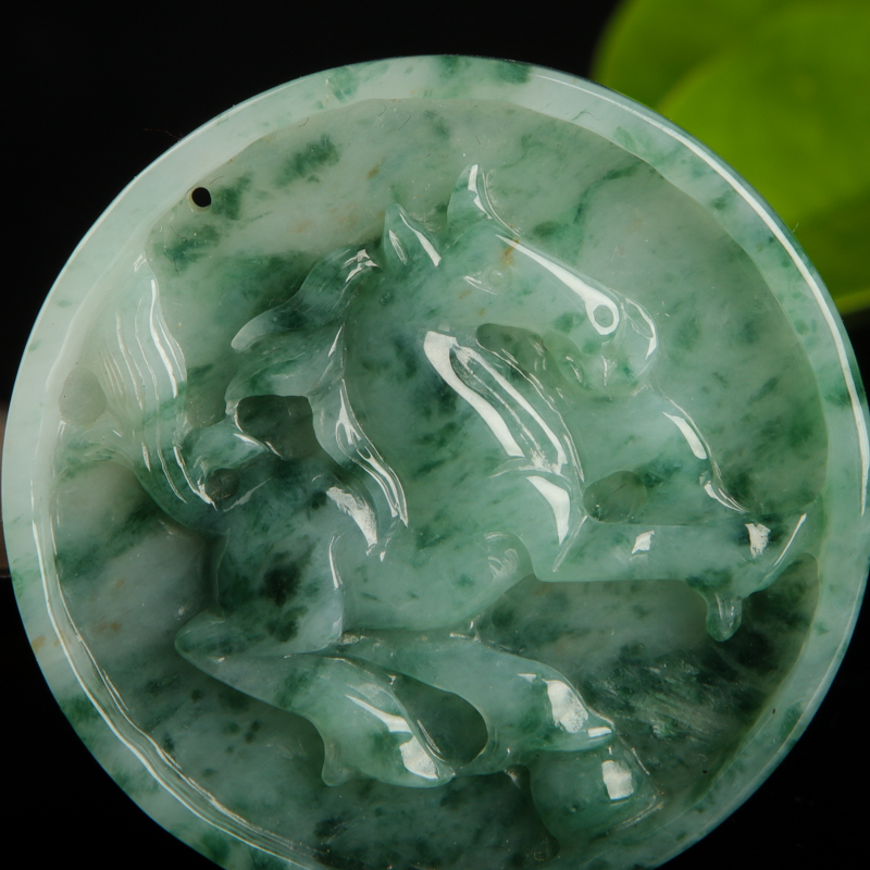 糯种翡翠午马吊坠-红掌柜