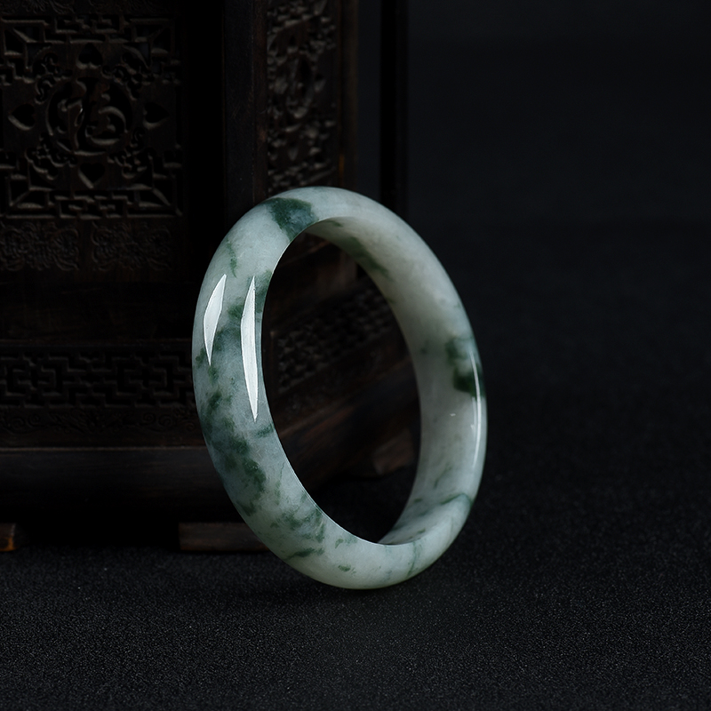 57mm天然豆种飘花翡翠手镯-红掌柜