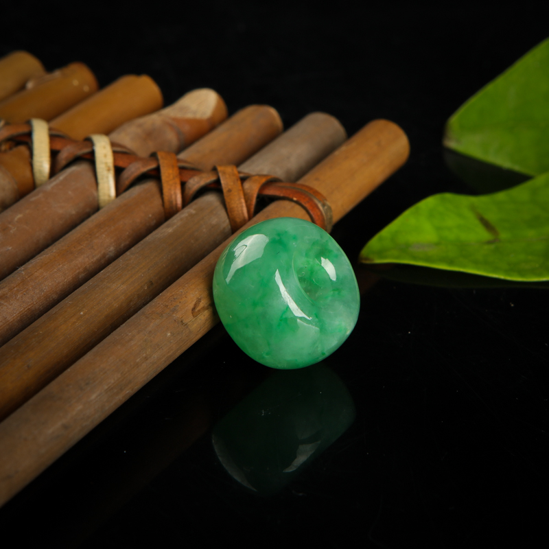 天然糯种飘翠翡翠路路通吊坠-红掌柜