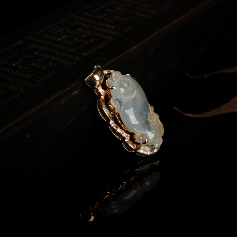 天然冰种白色翡翠金玉满堂吊坠-红掌柜