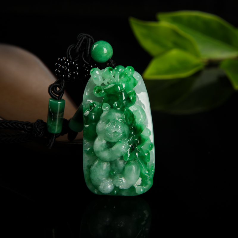 豆种飘翠翡翠有备而来吊坠-红掌柜