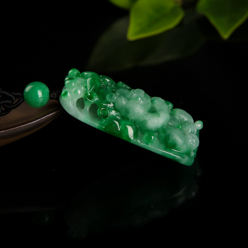 天然翡翠有备而来吊坠-红掌柜