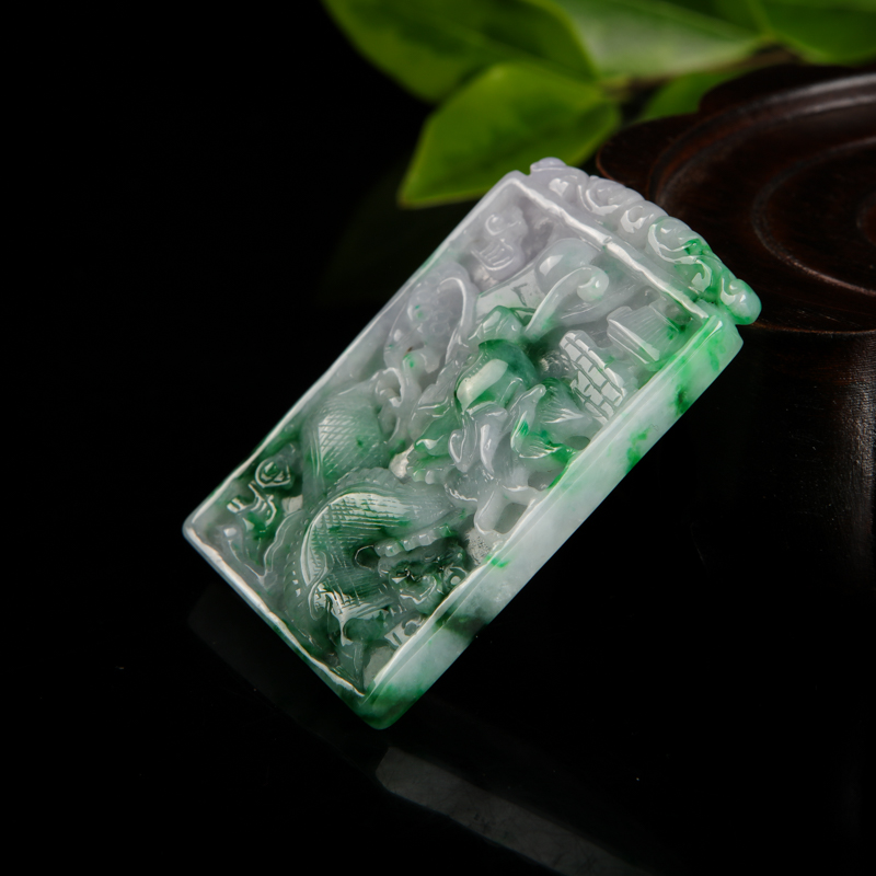 糯种翡翠辰龙吊坠-红掌柜