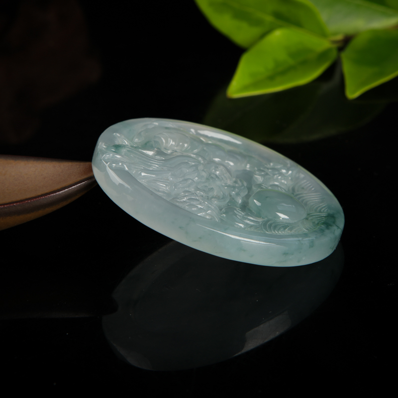 天然翡翠辰龙吊坠-红掌柜