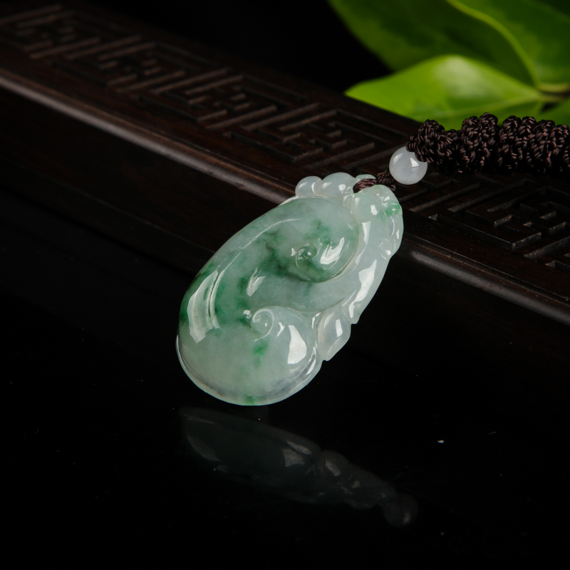 糯种翡翠如意吊坠-红掌柜