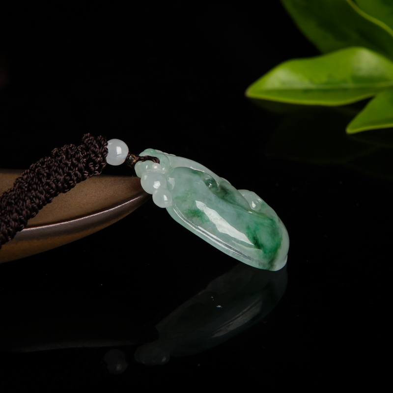 天然翡翠如意吊坠-红掌柜