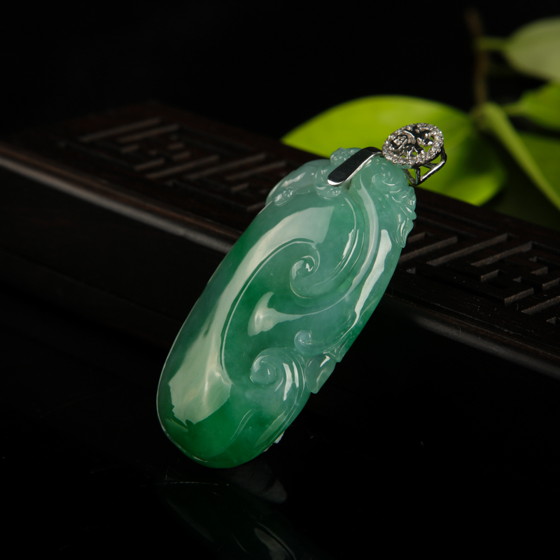 飘翠翡翠如意吊坠-红掌柜