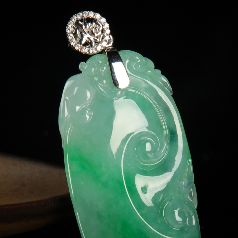 缅甸翡翠如意吊坠-红掌柜