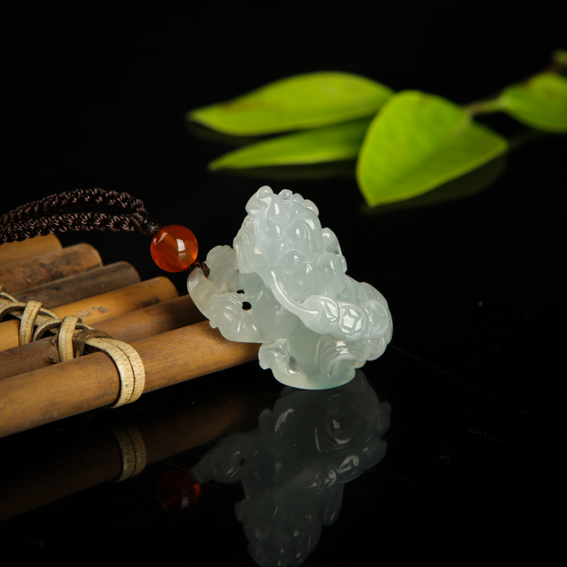 翡翠貔貅吊坠-红掌柜