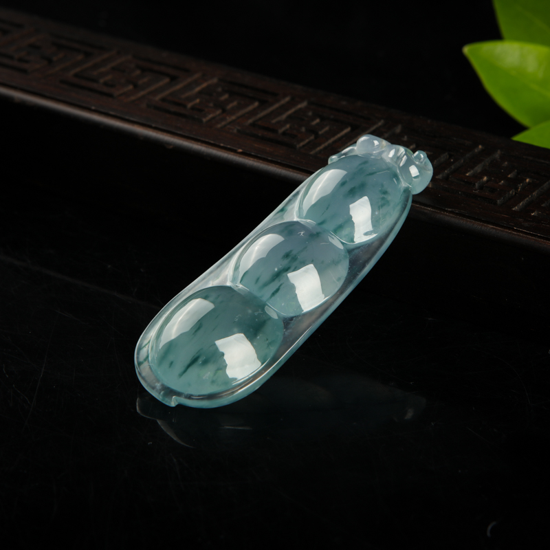 天然飘花翡翠连中三元吊坠-红掌柜