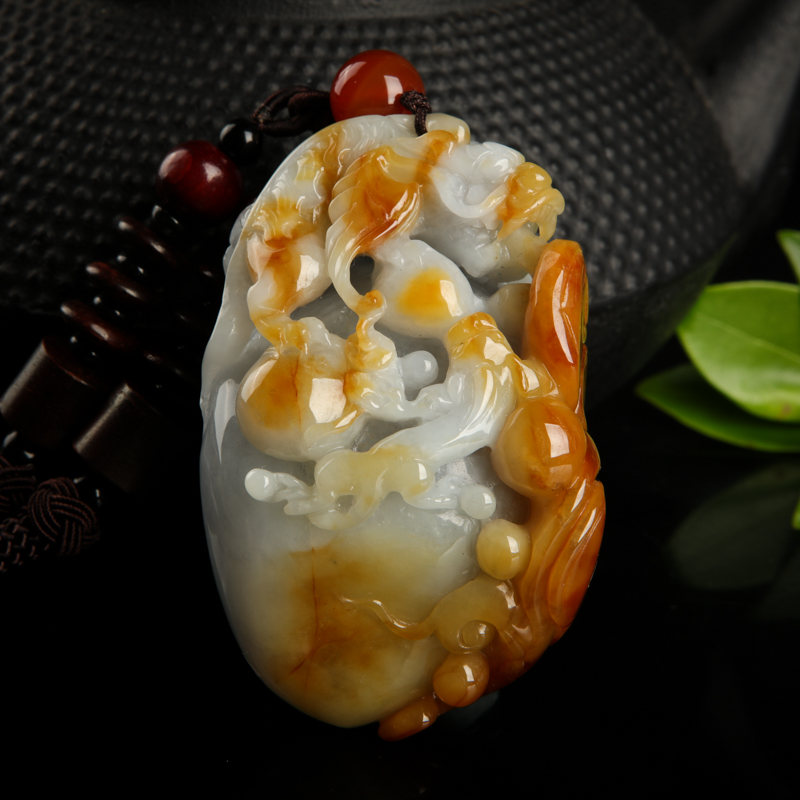 糯种俏色翡翠福寿如意手把件-红掌柜