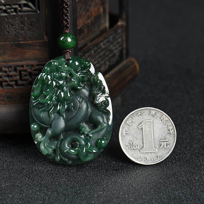 天然翡翠辰龙吊坠-红掌柜