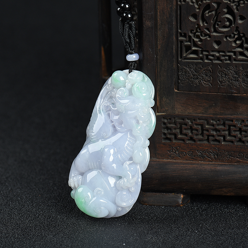 糯种翡翠瑞兽吊坠-红掌柜
