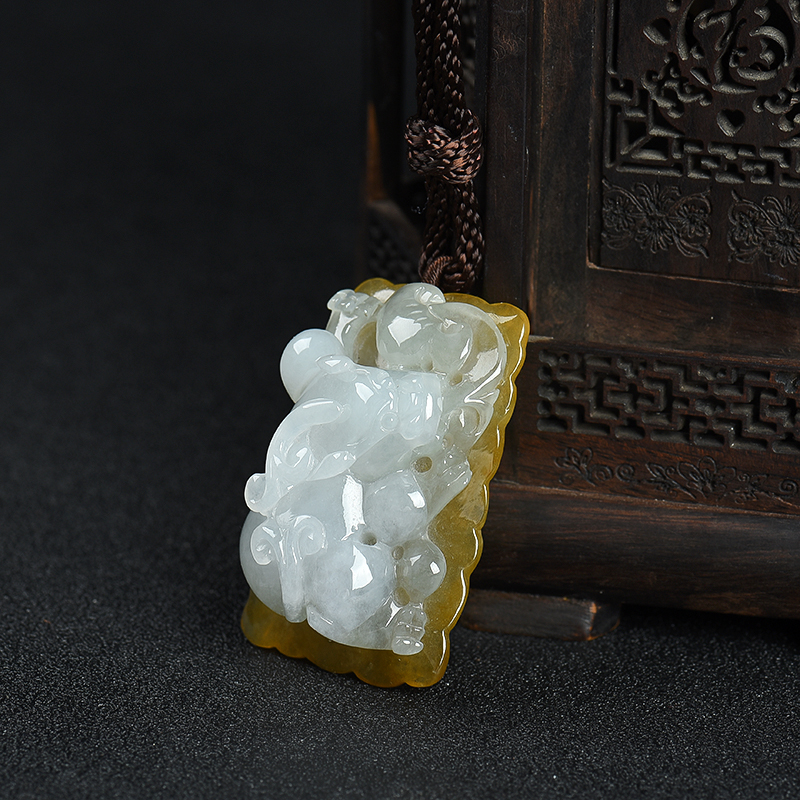 糯种翡翠貔貅吊坠-红掌柜