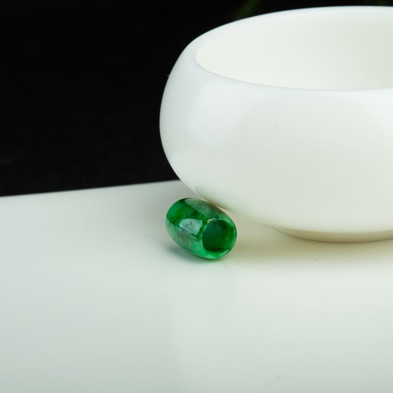 糯种深绿翡翠路路通吊坠-红掌柜